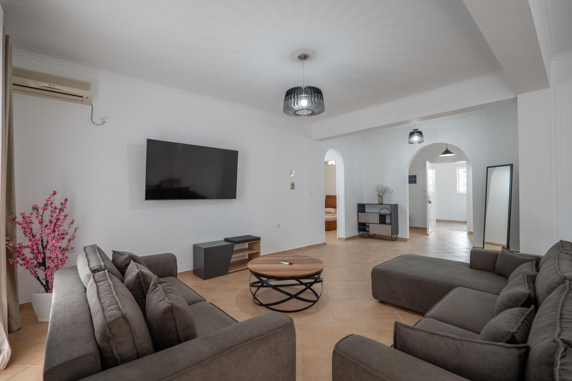 Hoteleks Inn & Suites Саранде Екстериор снимка
